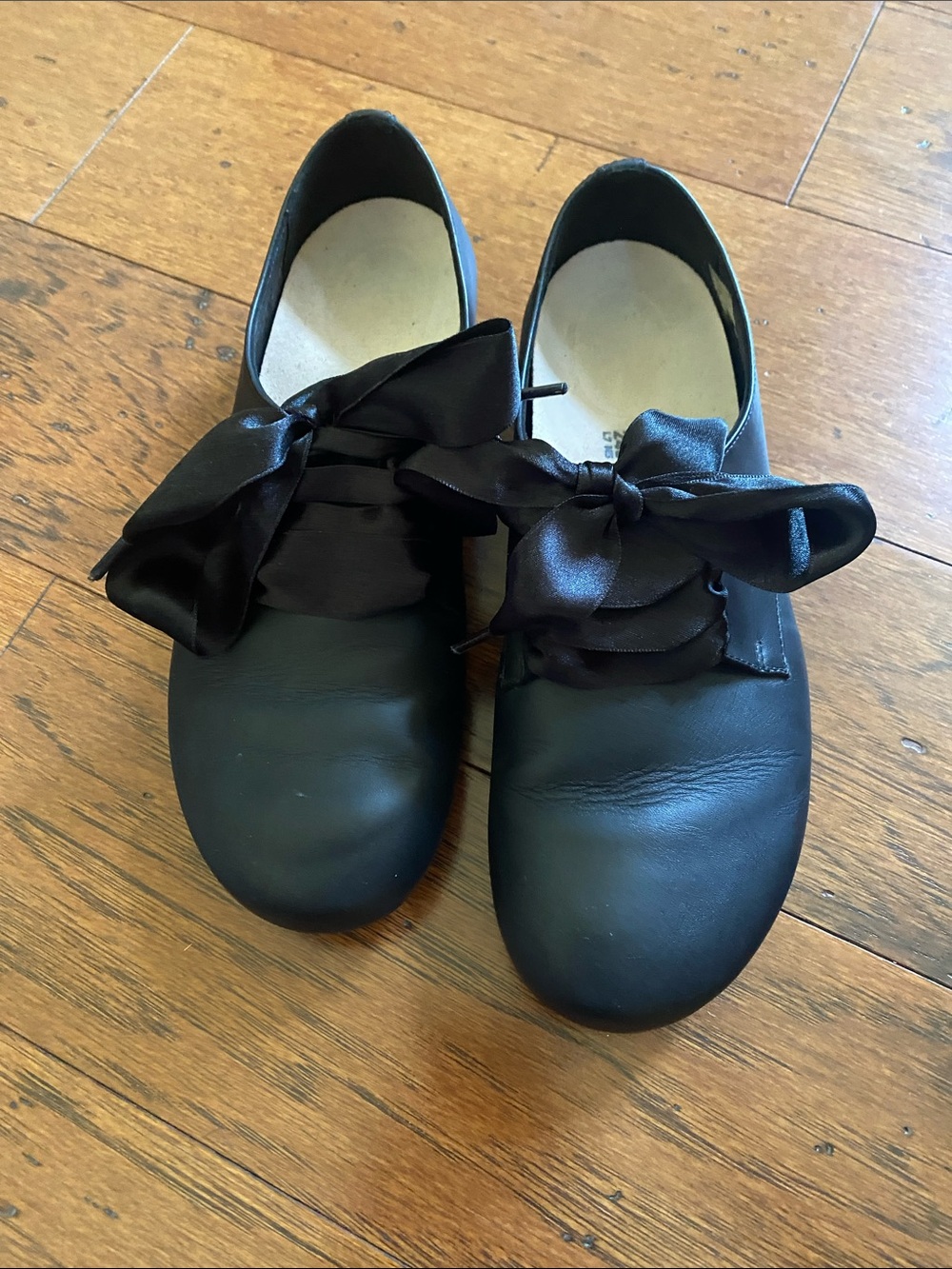 Birkenstock Saunders women’s black leather laser up derby shoe-38